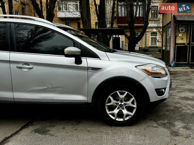Серый Форд Куга, объемом двигателя 2.52 л и пробегом 235 тыс. км за 8600 $, фото 9 на Automoto.ua
