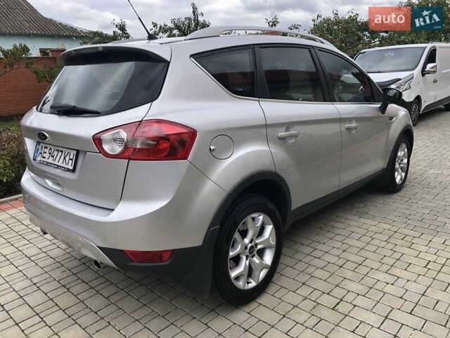 Сірий Форд Куга, об'ємом двигуна 2 л та пробігом 142 тис. км за 10300 $, фото 5 на Automoto.ua