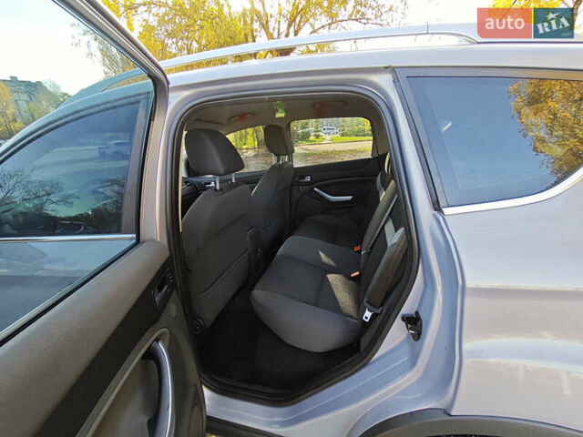 Форд Куга 2011 в Киеве на Automoto.ua Серый Форд Куга, объемом двигателя 2 л и пробегом 183 тыс. км за 10500 $, фото 11 на Automoto.ua