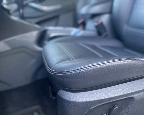 Серый Форд Куга, объемом двигателя 2.52 л и пробегом 130 тыс. км за 11500 $, фото 12 на Automoto.ua