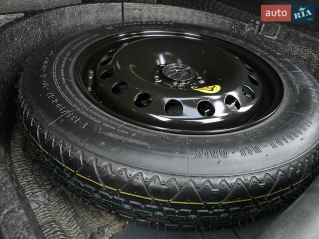 Серый Форд Куга, объемом двигателя 2 л и пробегом 250 тыс. км за 10999 $, фото 28 на Automoto.ua