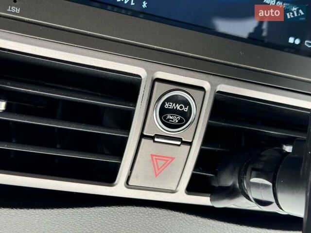 Серый Форд Куга, объемом двигателя 2.5 л и пробегом 189 тыс. км за 11490 $, фото 30 на Automoto.ua