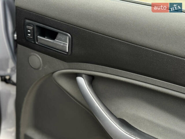 Серый Форд Куга, объемом двигателя 2 л и пробегом 182 тыс. км за 9250 $, фото 45 на Automoto.ua