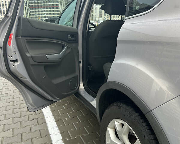 Сірий Форд Куга, об'ємом двигуна 2 л та пробігом 187 тис. км за 11000 $, фото 19 на Automoto.ua