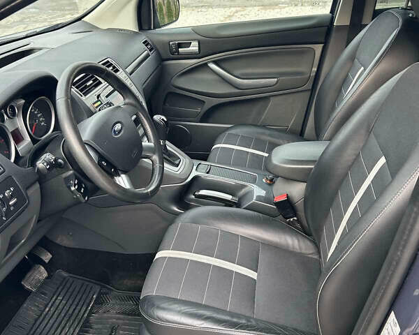 Серый Форд Куга, объемом двигателя 2 л и пробегом 227 тыс. км за 10500 $, фото 7 на Automoto.ua