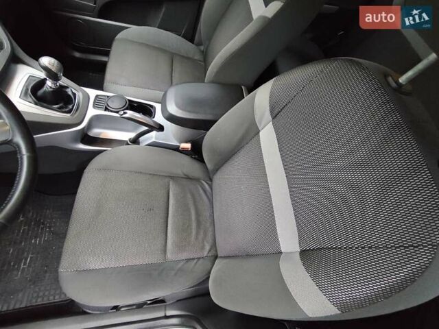 Серый Форд Куга, объемом двигателя 2 л и пробегом 183 тыс. км за 9500 $, фото 9 на Automoto.ua