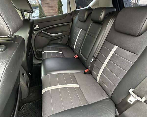 Сірий Форд Куга, об'ємом двигуна 2 л та пробігом 165 тис. км за 10300 $, фото 17 на Automoto.ua