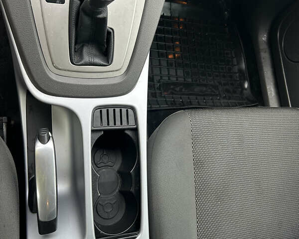 Сірий Форд Куга, об'ємом двигуна 2 л та пробігом 187 тис. км за 11000 $, фото 25 на Automoto.ua