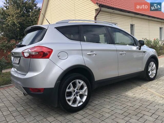 Сірий Форд Куга, об'ємом двигуна 2 л та пробігом 142 тис. км за 10300 $, фото 92 на Automoto.ua