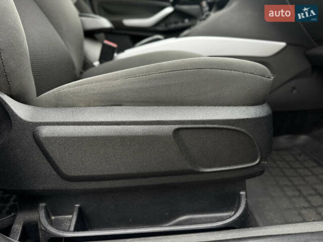 Серый Форд Куга, объемом двигателя 2 л и пробегом 182 тыс. км за 9250 $, фото 50 на Automoto.ua