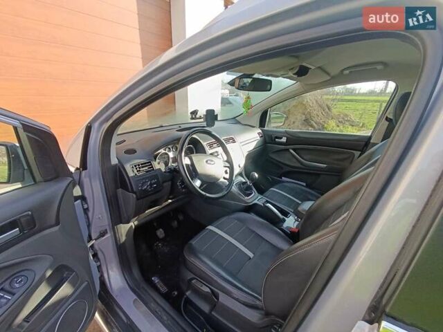 Серый Форд Куга, объемом двигателя 2 л и пробегом 270 тыс. км за 12000 $, фото 8 на Automoto.ua