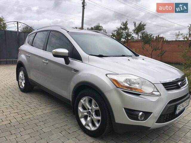 Сірий Форд Куга, об'ємом двигуна 2 л та пробігом 142 тис. км за 10300 $, фото 3 на Automoto.ua