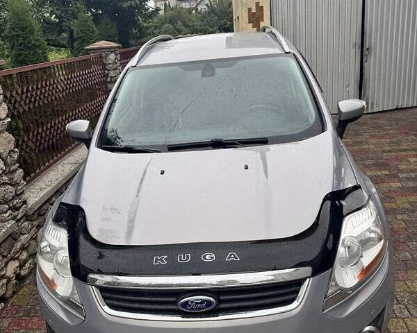 Форд Куга 2011 в Тернополе на Automoto.ua Серый Форд Куга, объемом двигателя 2 л и пробегом 252 тыс. км за 11000 $, фото 3 на Automoto.ua