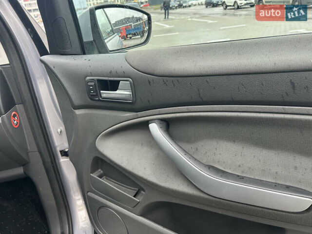 Сірий Форд Куга, об'ємом двигуна 2 л та пробігом 187 тис. км за 11000 $, фото 33 на Automoto.ua