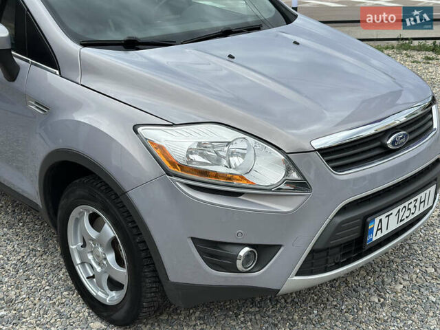 Сірий Форд Куга, об'ємом двигуна 2 л та пробігом 165 тис. км за 9900 $, фото 4 на Automoto.ua
