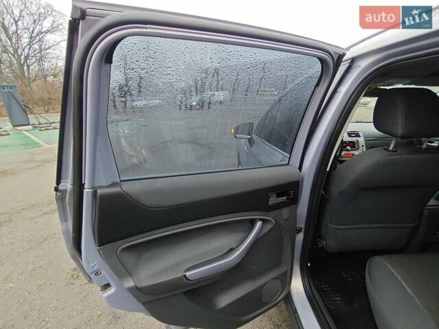 Серый Форд Куга, объемом двигателя 2 л и пробегом 183 тыс. км за 9500 $, фото 13 на Automoto.ua