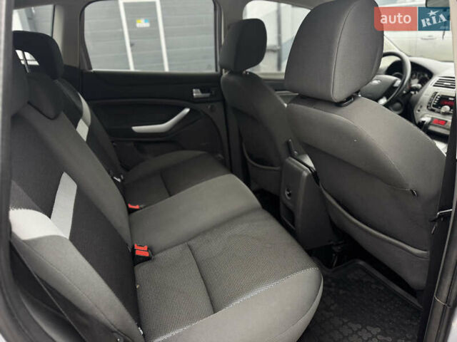 Серый Форд Куга, объемом двигателя 2 л и пробегом 182 тыс. км за 9250 $, фото 46 на Automoto.ua