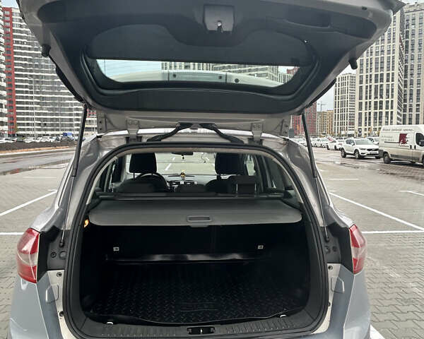 Сірий Форд Куга, об'ємом двигуна 2 л та пробігом 187 тис. км за 11000 $, фото 10 на Automoto.ua