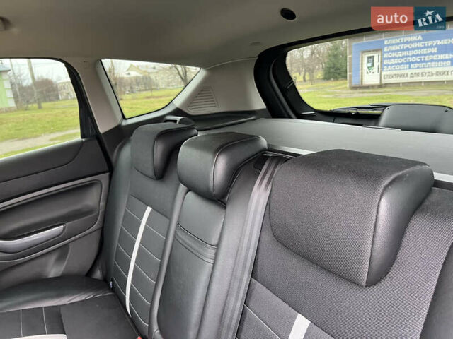 Серый Форд Куга, объемом двигателя 2 л и пробегом 180 тыс. км за 10900 $, фото 33 на Automoto.ua