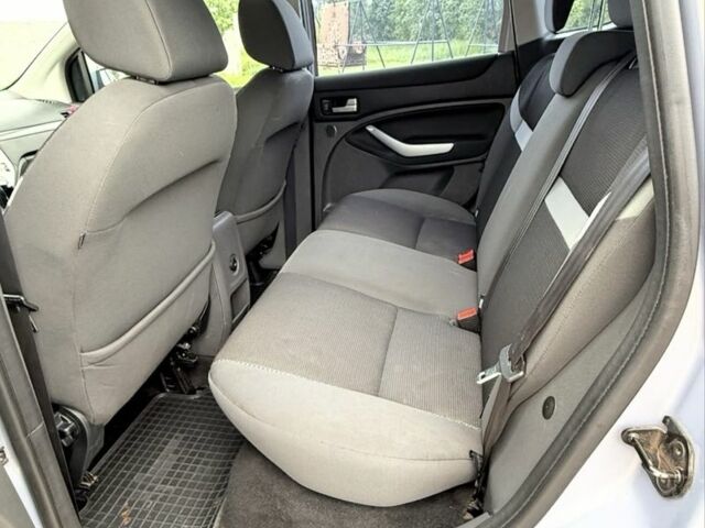 Серый Форд Куга, объемом двигателя 2 л и пробегом 280 тыс. км за 10000 $, фото 11 на Automoto.ua