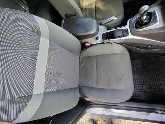 Серый Форд Куга, объемом двигателя 2 л и пробегом 286 тыс. км за 9500 $, фото 15 на Automoto.ua