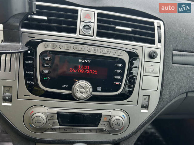 Сірий Форд Куга, об'ємом двигуна 2 л та пробігом 187 тис. км за 11000 $, фото 26 на Automoto.ua