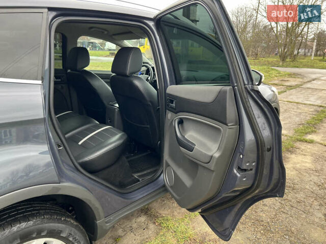 Серый Форд Куга, объемом двигателя 2 л и пробегом 180 тыс. км за 10900 $, фото 42 на Automoto.ua