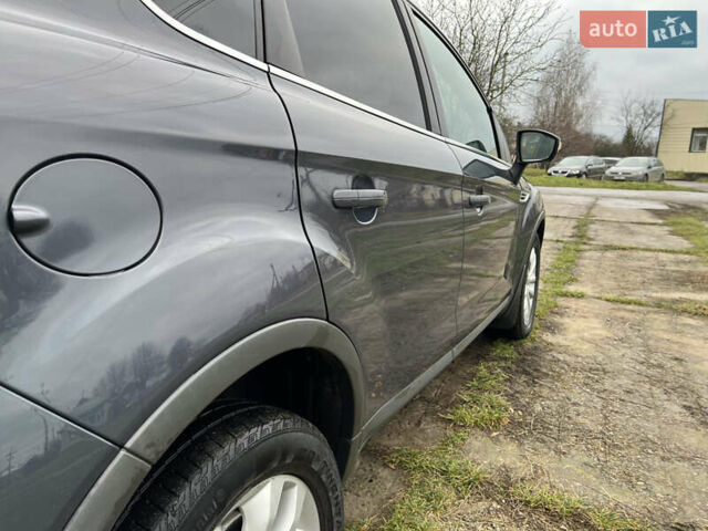 Серый Форд Куга, объемом двигателя 2 л и пробегом 180 тыс. км за 10900 $, фото 19 на Automoto.ua