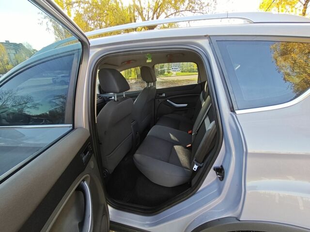 Форд Куга 2011 в Киеве на Automoto.ua Серый Форд Куга, объемом двигателя 0 л и пробегом 183 тыс. км за 10500 $, фото 11 на Automoto.ua