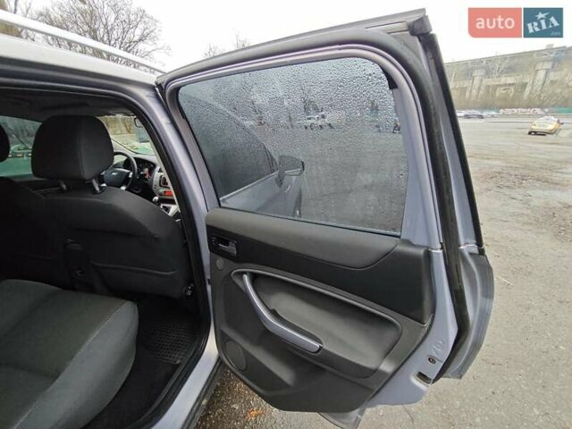 Серый Форд Куга, объемом двигателя 2 л и пробегом 183 тыс. км за 9500 $, фото 19 на Automoto.ua