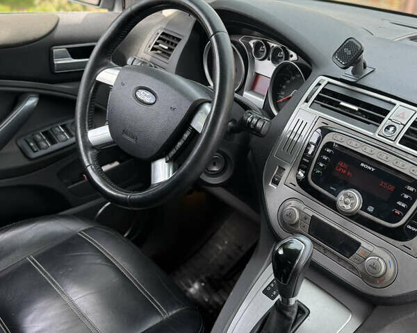 Форд Куга 2011 в Черкассах на Automoto.ua Серый Форд Куга, объемом двигателя 2.52 л и пробегом 240 тыс. км за 7500 $, фото 4 на Automoto.ua