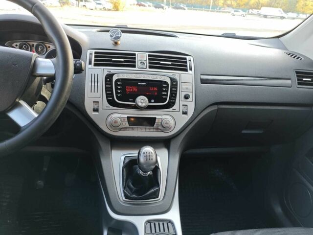 Серый Форд Куга, объемом двигателя 2 л и пробегом 286 тыс. км за 9500 $, фото 22 на Automoto.ua