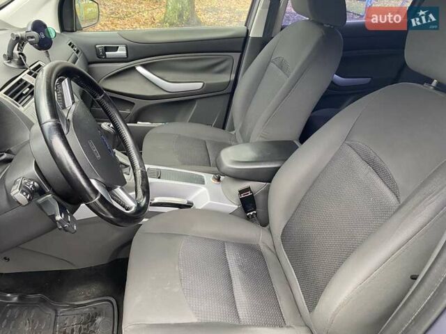 Серый Форд Куга, объемом двигателя 2 л и пробегом 282 тыс. км за 9500 $, фото 8 на Automoto.ua