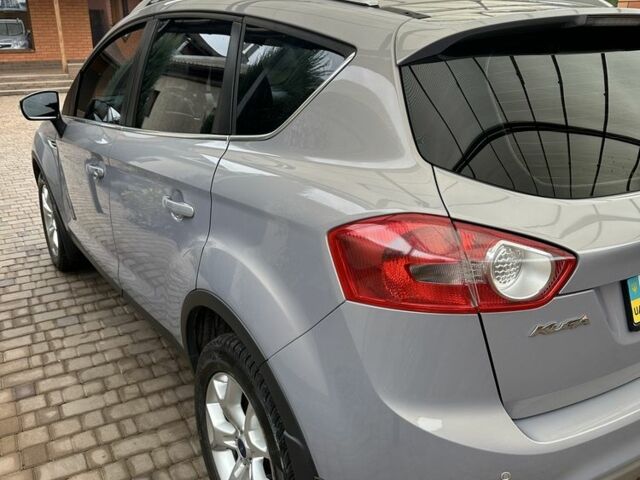 Серый Форд Куга, объемом двигателя 2 л и пробегом 134 тыс. км за 12500 $, фото 3 на Automoto.ua