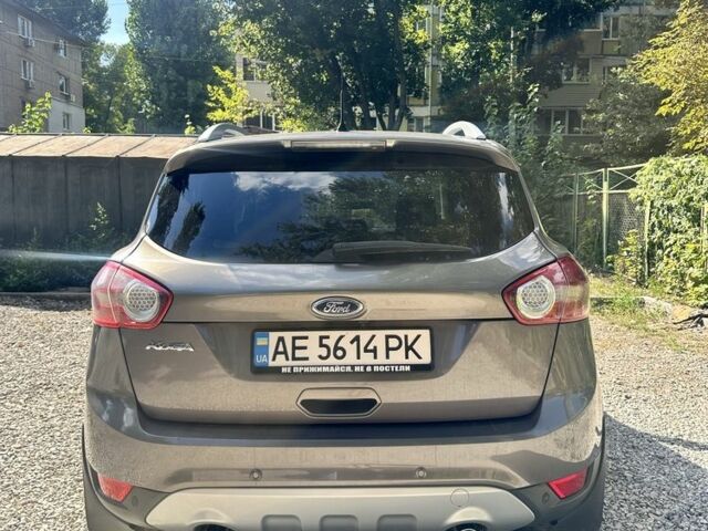 Сірий Форд Куга, об'ємом двигуна 2.5 л та пробігом 61 тис. км за 11500 $, фото 4 на Automoto.ua