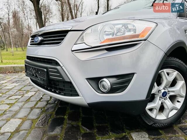 Серый Форд Куга, объемом двигателя 2 л и пробегом 235 тыс. км за 12700 $, фото 5 на Automoto.ua