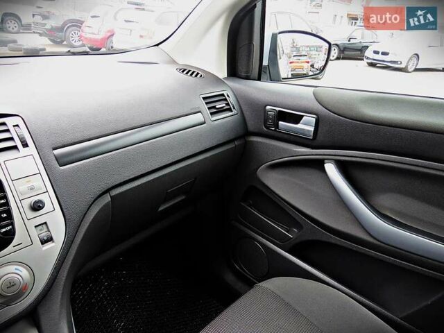 Сірий Форд Куга, об'ємом двигуна 2 л та пробігом 218 тис. км за 9600 $, фото 11 на Automoto.ua