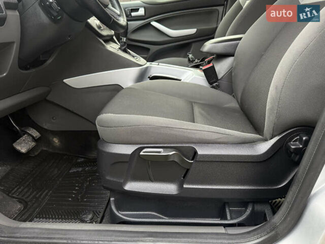 Серый Форд Куга, объемом двигателя 2 л и пробегом 184 тыс. км за 9500 $, фото 13 на Automoto.ua