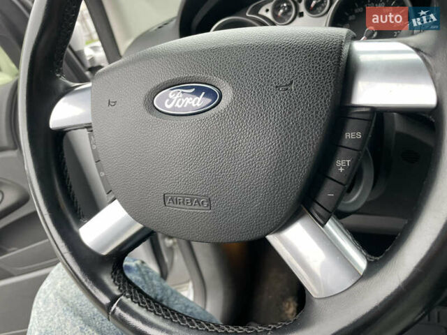 Серый Форд Куга, объемом двигателя 2 л и пробегом 230 тыс. км за 9200 $, фото 11 на Automoto.ua
