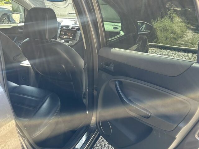 Сірий Форд Куга, об'ємом двигуна 2.5 л та пробігом 61 тис. км за 11500 $, фото 13 на Automoto.ua