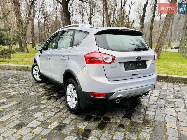 Серый Форд Куга, объемом двигателя 2 л и пробегом 235 тыс. км за 12700 $, фото 44 на Automoto.ua