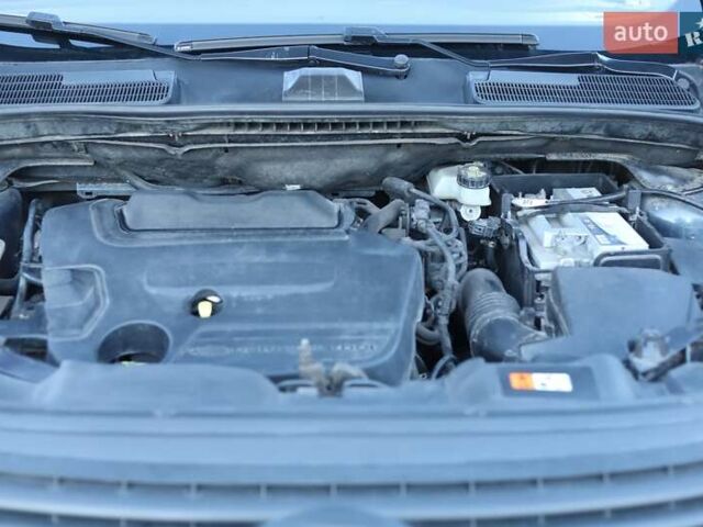 Серый Форд Куга, объемом двигателя 2 л и пробегом 204 тыс. км за 11200 $, фото 9 на Automoto.ua