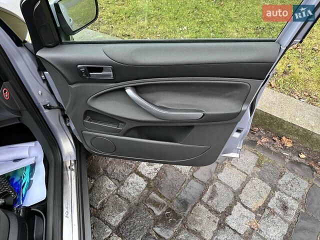 Серый Форд Куга, объемом двигателя 2 л и пробегом 235 тыс. км за 12700 $, фото 61 на Automoto.ua