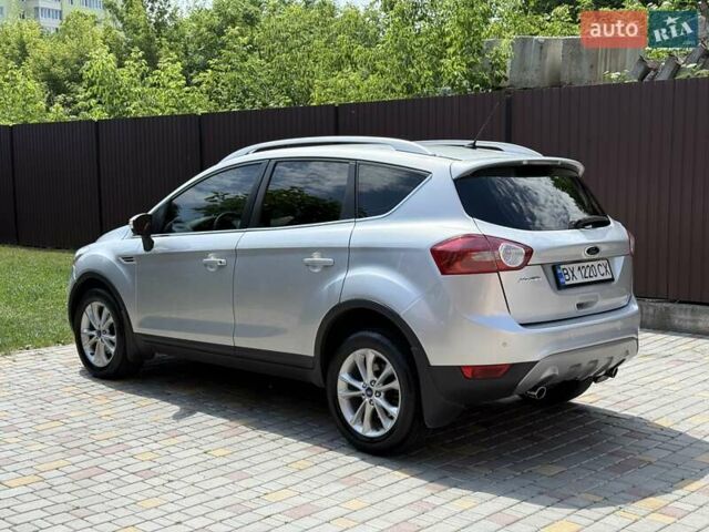 Сірий Форд Куга, об'ємом двигуна 2 л та пробігом 176 тис. км за 11500 $, фото 4 на Automoto.ua