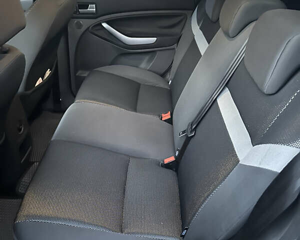 Серый Форд Куга, объемом двигателя 2 л и пробегом 134 тыс. км за 11500 $, фото 21 на Automoto.ua