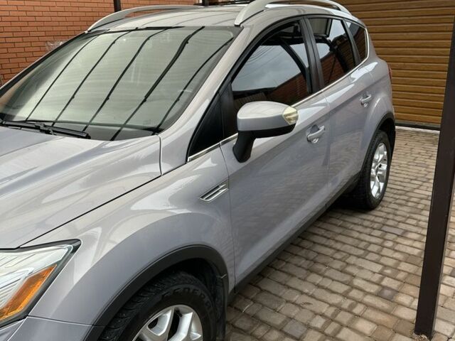 Серый Форд Куга, объемом двигателя 2 л и пробегом 134 тыс. км за 12500 $, фото 2 на Automoto.ua