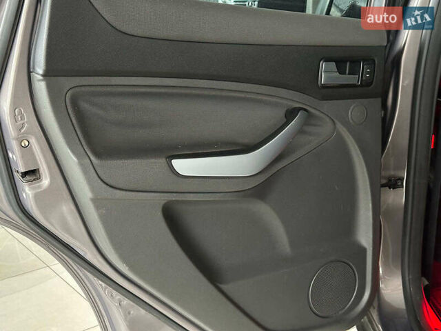 Сірий Форд Куга, об'ємом двигуна 2 л та пробігом 108 тис. км за 12990 $, фото 14 на Automoto.ua