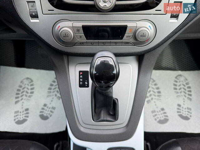 Серый Форд Куга, объемом двигателя 2.52 л и пробегом 167 тыс. км за 10999 $, фото 16 на Automoto.ua