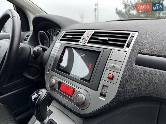 Серый Форд Куга, объемом двигателя 2 л и пробегом 235 тыс. км за 12700 $, фото 91 на Automoto.ua