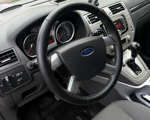 Серый Форд Куга, объемом двигателя 2 л и пробегом 184 тыс. км за 9500 $, фото 14 на Automoto.ua